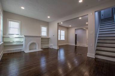 Main picture of 3810 Dodge St