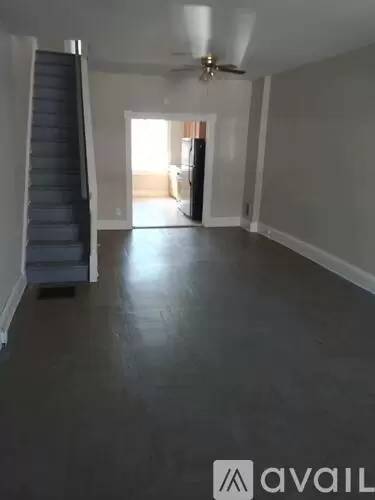 Main picture of 1519 E 28th St