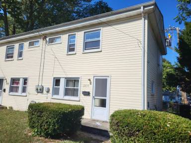 Main picture of 2039 Dryden St