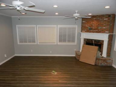 Main picture of 1115 E Rose Ave