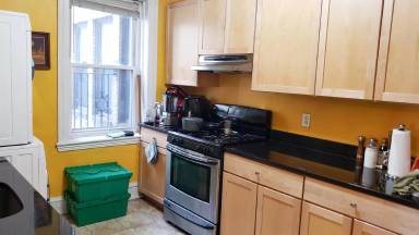 Main picture of 1666 Commonwealth Ave