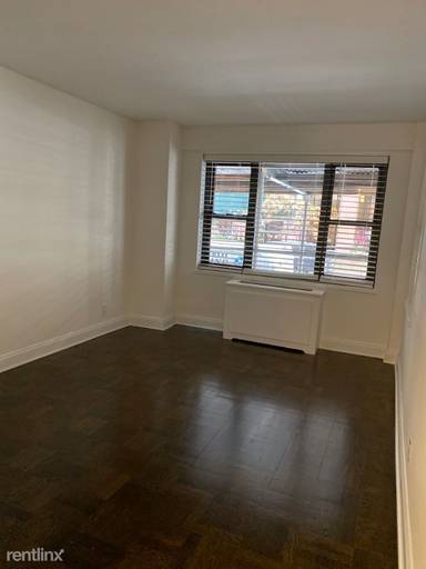 Main picture of Sutton Town House
