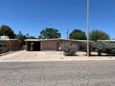 Main picture of 1470 W La Pasadita St