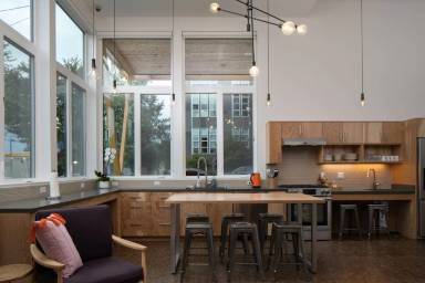 Main picture of 901 Hiawatha Pl S