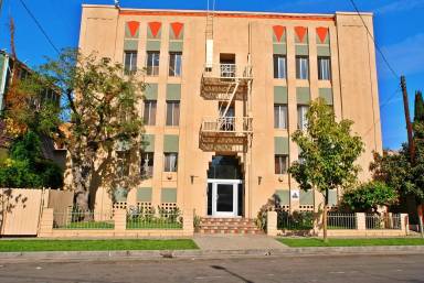 Main picture of 4017 Country Club Dr