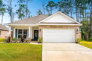 Main picture of 5702 Overland Dr