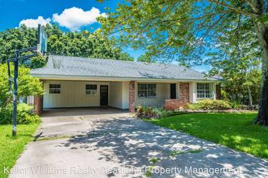 Main picture of 345 Orangewood Dr