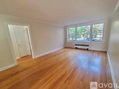 Main picture of 2950 W Arthur Ave