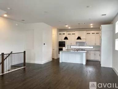 Main picture of 8611 War Admiral Dr