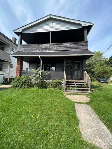 Main picture of 3550 E 113th St