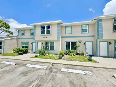 Main picture of 1960 Sunshine Blvd