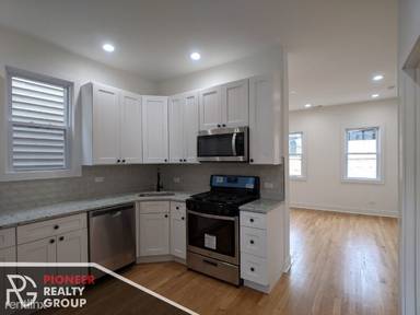 Main picture of 3637 N Paulina St