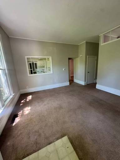 Main picture of 2514 S Wayne Ave