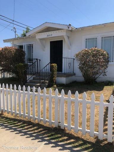 Main picture of 2219 Monroe Ave