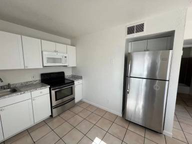 Main picture of 3221 W Melvin St