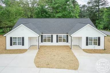 Main picture of 411 S Chavis St