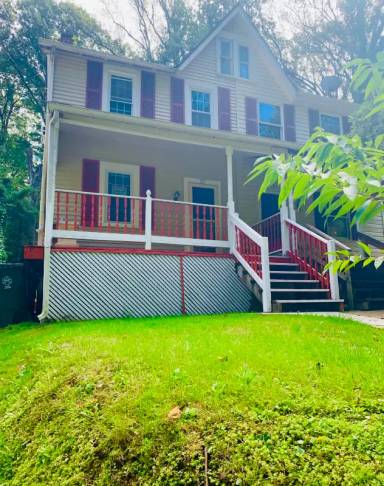 Main picture of 27 Woodland Ave