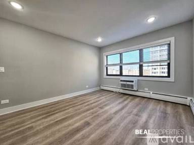 Main picture of 555 W Stratford Pl