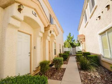 Main picture of 5989 Trickling Descent St