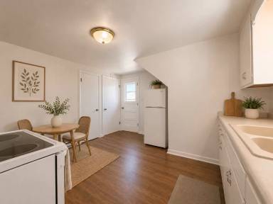 Main picture of 1509 S 52nd St