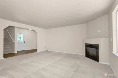 Main picture of 4303 17th Way NE