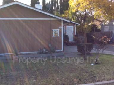 Main picture of 209 W 10th St