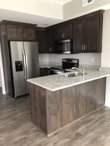 Main picture of 2035 Country View Ct