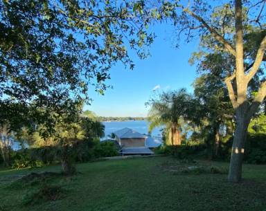 Main picture of 9683 Bayview Ave