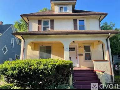 Main picture of 616 Terrace Ct