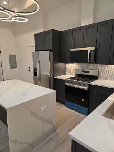 Main picture of 2909 N Milwaukee Ave
