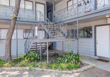 Main picture of 803 W 28th St
