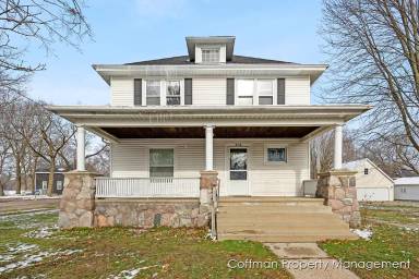 Main picture of 303 Emmons St SE