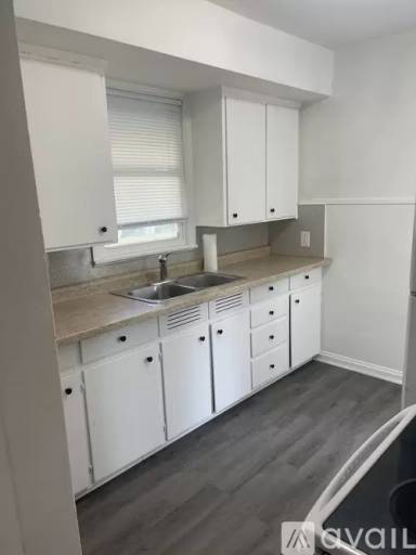 Main picture of 206 Linwood Ave