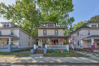 Main picture of 220 Hazel Ave