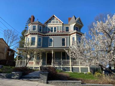 Main picture of 69 Summit Ave