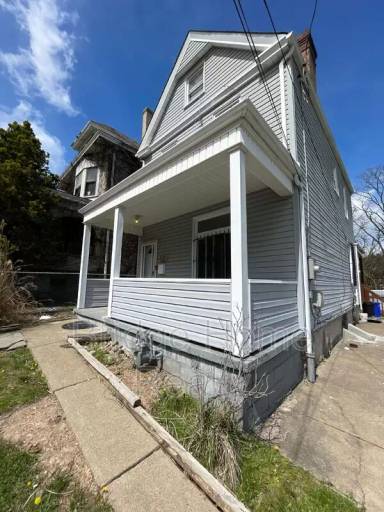 Main picture of 1367 Montezuma St