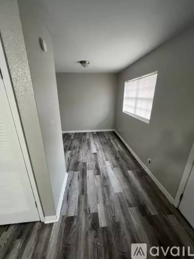 Main picture of 1043 Deesport St