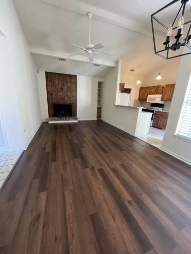 Main picture of 8059 Summa Ave