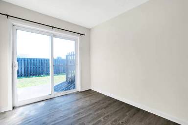 Main picture of Colonial Village Apartments