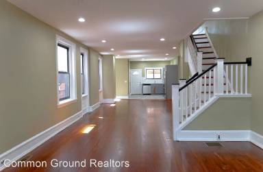 Main picture of 252 N 52nd St