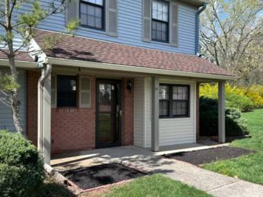 Main picture of 61 Croyden Ct