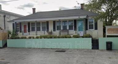 Main picture of 1350 N Gadsden St