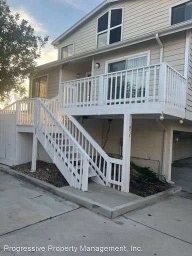 Main picture of 2674 Orange Ave