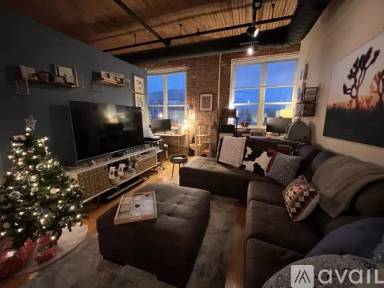 Main picture of 1725 W North Ave