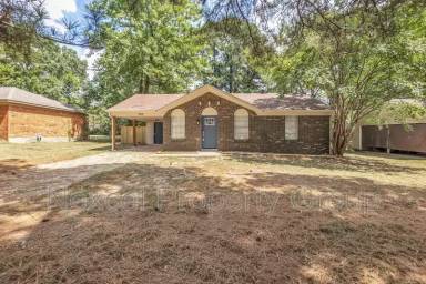 Main picture of 8168 Ashbrook Dr