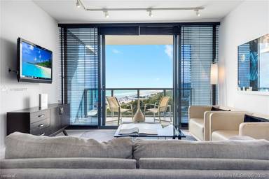 Main picture of 2201 Collins Ave