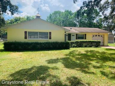 Main picture of 8438 Omega Ln