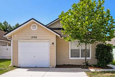 Main picture of 8790 Townsquare Dr S