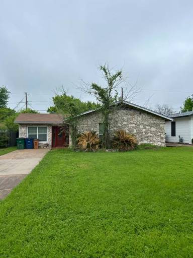 Main picture of 204 Lightsey Rd