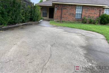 Main picture of 8881 Marilyn Dr